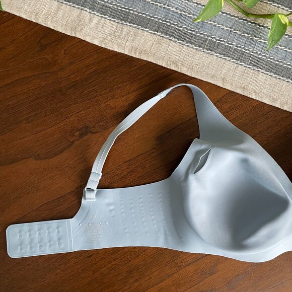 Knix Revolution V-Neck Bra #1 Seller Wireless Med. Support Light Blue Sz S+ NWOT - Picture 11 of 14